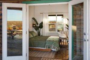 二十九棕榈村Mindy's Rustic Rabbit Cabin - Heart - Spa - View的相册照片