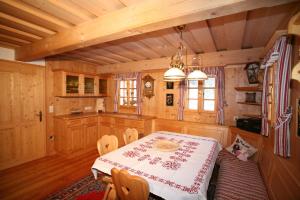 Kuchyňa alebo kuchynka v ubytovaní Ferienhaus Abendstille