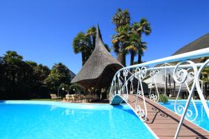 Piscina de la sau aproape de Albergo Losone