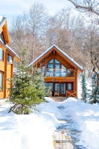 Galeriebild der Unterkunft Green Hills Resort Uzbekistan in Chimbaylyk + 71 Fotos