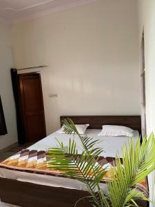 Ένα ή περισσότερα κρεβάτια σε δωμάτιο στο 1BHK Villa In Jaipur