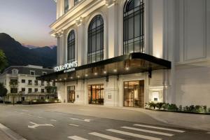 Nespecifikovaný výhled na hory nebo výhled na hory při pohledu z hotelu
