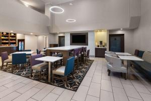 Posezení v ubytování La Quinta by Wyndham North Orem