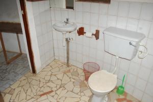 Kylpyhuone majoituspaikassa Bendula