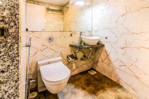 Koupelna v ubytování FabHotel Arton Suite - Nr Mumbai International Airport