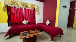 Postel nebo postele na pokoji v ubytování Hi5 Holiday Apartments - Udupi