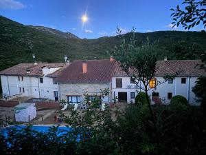 Nespecifikovaný výhled na hory nebo výhled na hory při pohledu z hotelu + 35 fotografií