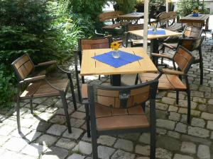 Reštaurácia alebo iné gastronomické zariadenie v ubytovaní Hotel Śnieżnik