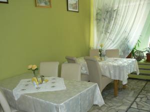 Posedenie v ubytovaní Hotel Śnieżnik