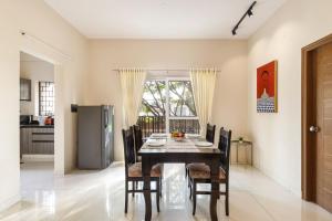Dapur atau dapur kecil di Olive Service Apartments - Koramangala