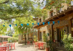 Κήπος έξω από το CAMPING SÈNIA RUPIT