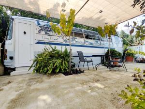 Fotografie z fotogalerie ubytování Couples Getaway Bus v destinaci Klorakas