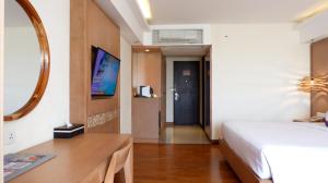 TV o dispositivi per l'intrattenimento presso FOX Hotel Jimbaran Beach Bali