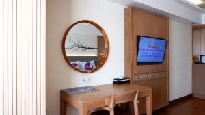 TV o dispositivi per l'intrattenimento presso FOX Hotel Jimbaran Beach Bali
