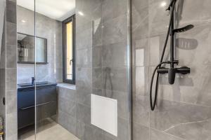 Gallery image of La SerenBlue - chambre en colocation in Collonges-sous-Salève +22 photos