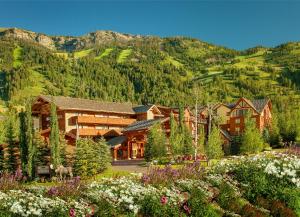 Gallery image of Snake River Lodge & Spa in Teton Village