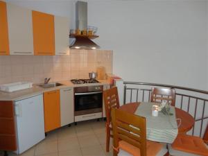 Galeriebild der Unterkunft Apartments Sljuka in Pirovac + 22 Fotos