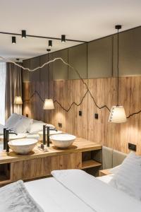 Posteľ alebo postele v izbe v ubytovaní Wellness Hotel Svornost