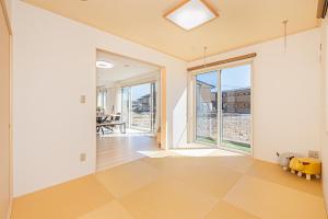 Fotografie z fotogalerie ubytování New Open! Collab House 富士山眺望 送迎無料 BBQ 器具無料貸出 v destinaci Fudžikawagučiko
