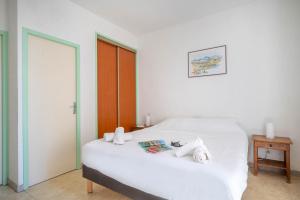 Llit o llits en una habitació de Cap Ardèche 27 fotos més