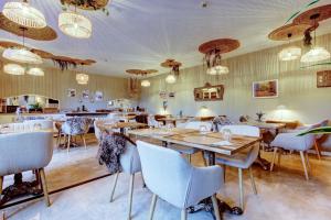A seating area at Hotel de Riu Boutique