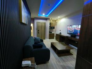 Μια τηλεόραση ή/και κέντρο ψυχαγωγίας στο S A Luxury Apartments