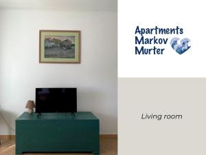 TV a/nebo společenská místnost v ubytování Apartments Markov Murter