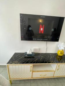TV a/nebo společenská místnost v ubytování Destinyspaces