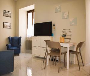 Μια τηλεόραση ή/και κέντρο ψυχαγωγίας στο A casa di Cicca