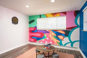 Gallery image of 4 Bed And 3 Bath With An Amazing Yard And Hot Tub in Arvada +47 photos