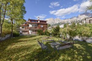 Peisaj natural din apropierea acestui apartament