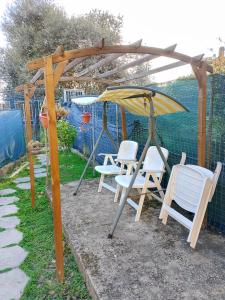 Aed väljaspool majutusasutust Lo Spicchio b&b