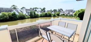 Μπαλκόνι ή βεράντα στο Appartement proche de la plage Carnac +11 φωτογραφίες