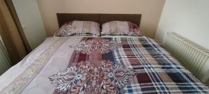 Letto o letti in una camera di Statek Kloubek