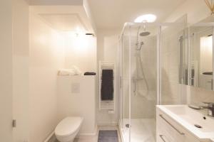 Et badeværelse på Le cottage roannais + 28 billeder