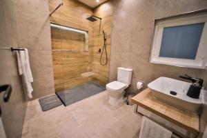 Koupelna v ubytování Bell & Beam - A Timeless Gozitan Stay in Victoria + 27 fotografií