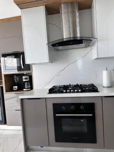 Kuchyň nebo kuchyňský kout v ubytování A resort style apartment with ocean views with two bedrooms