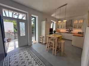 Kuchyňa alebo kuchynka v ubytovaní Pelso Luxury Apartments