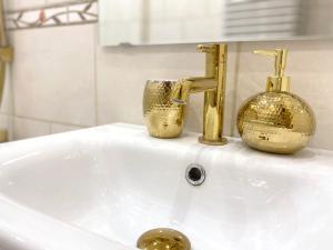 Koupelna v ubytování Golden Home - Gliwice Centrum, Mikolowska - z zadaszonym parkingem w cenie + 13 fotografií