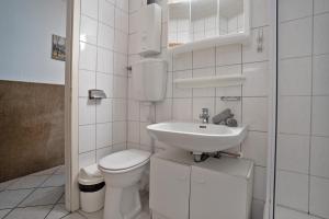 Ένα μπάνιο στο Ferienhaus Vogelnest +8 φωτογραφίες