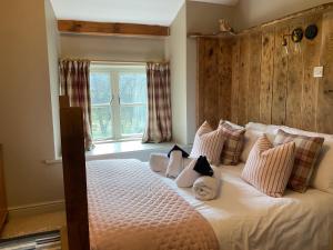 Postel nebo postele na pokoji v ubytování Pond Cottage + 26 fotografií