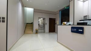 Lobi atau kawasan kaunter penerimaan di فندق قمم بارك Qimam Park Hotel 9