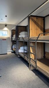 Postel nebo postele na pokoji v ubytování Лучший Хостел Алматы - Саяхат