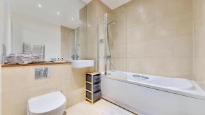 Φωτογραφία από το άλμπουμ του Spacious and Comfortable Long-Term Stay Near O2 Arena, Westfield, London Stadium, Ideal for Business or Leisure στο Λονδίνο