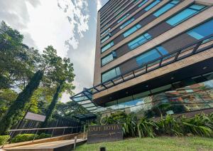 Aed väljaspool majutusasutust Cafe Hotel Medellín