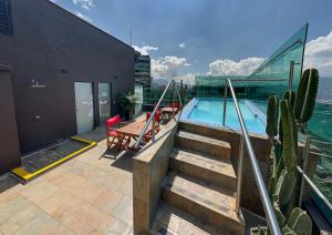 Bassein majutusasutuses Cafe Hotel Medellín või selle lähedal