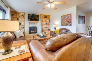 Χώρος καθιστικού στο Patio and Mtn Views Wickenburg Trail Head House