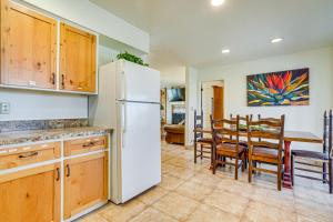 Η κουζίνα ή μικρή κουζίνα στο Patio and Mtn Views Wickenburg Trail Head House