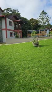 Zahrada ubytování Hacienda Claro de Luna 3 Bedrooms