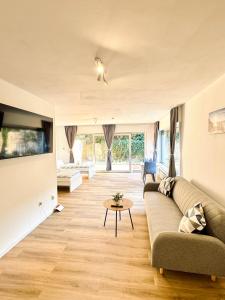 Ruang duduk di Apartment 4you köln-Frechen